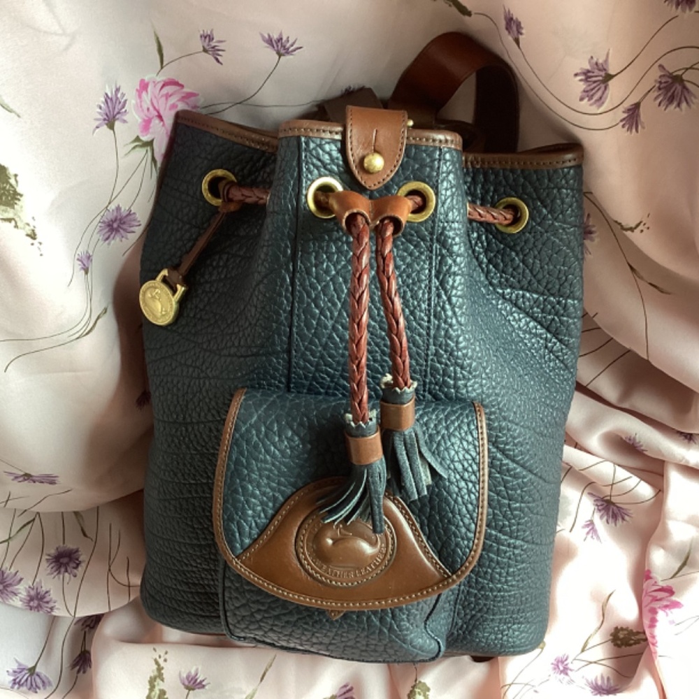 Authentic Vintage Dooney&Bourke Pebble Leather Sling Back Bucket Handbag - Picture 13 of 15